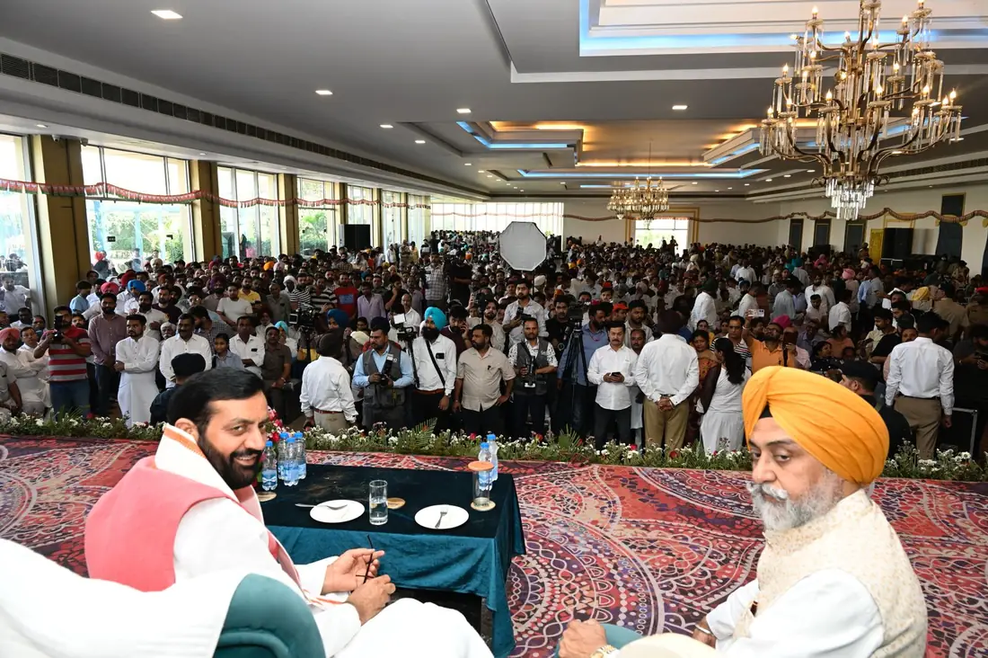 Sardar Gurdarshan Singh Saini with Shri Nayab Singh Saini